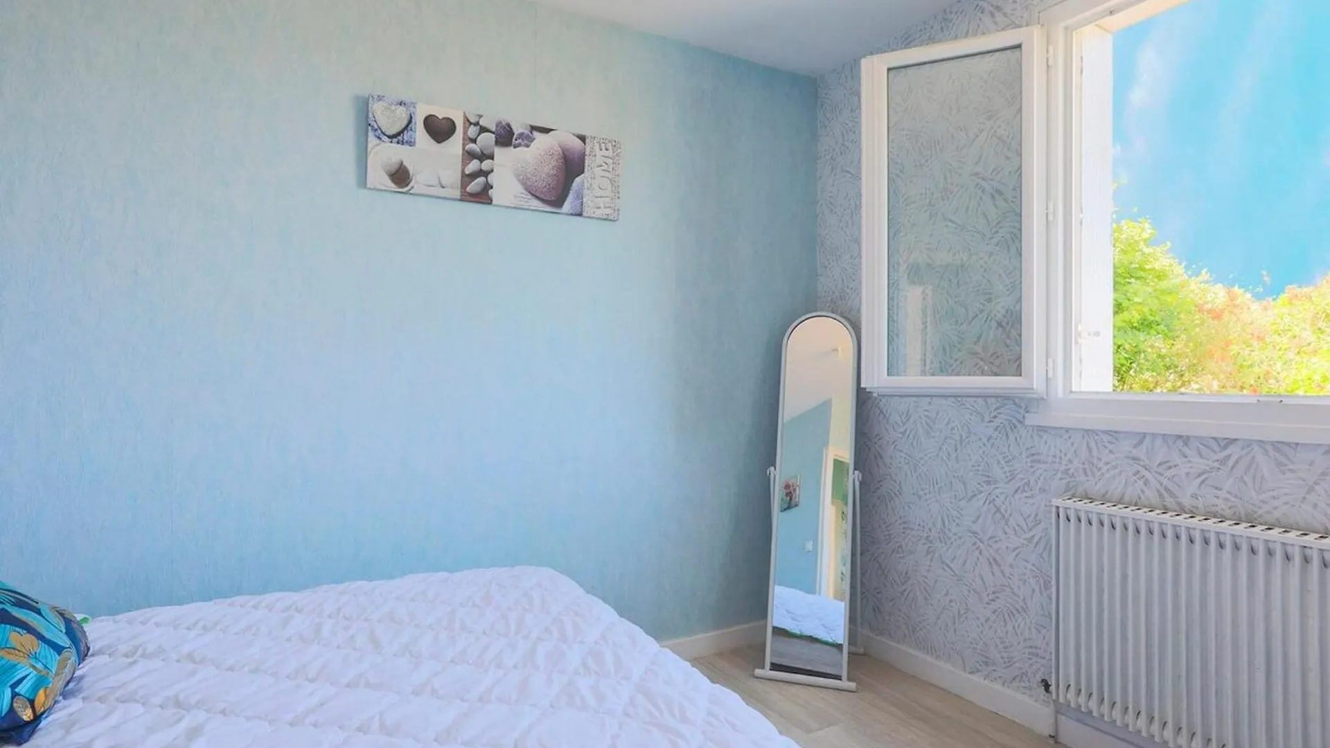 בית נופש 2 Bedroom Stunning Home In Ploumagoar צרפת